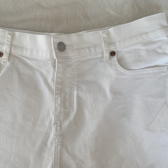 Loft White Denim Shorts Frayed Hem Size 27 - Picture 4 of 8